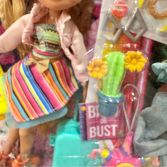 NIB BRATZ Y2K 2015 Study Abroad Doll MEXICO - Picture 7 of 8